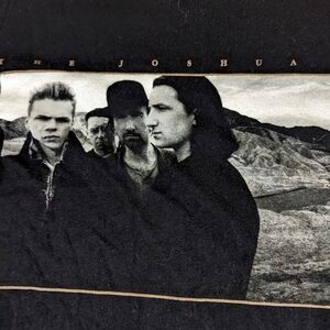 U2 The Joshua Tree 2017 Vintage Concert Tee w/Tour Dates/Location/Venue on Back